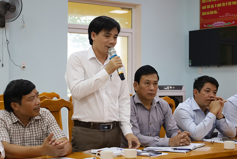 ... Chủ tịch UBND xã Tân Hóa phát biểu tại buổi làm việc.