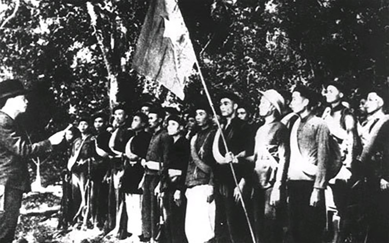 Ngày 22/12/1944, tại Cao Bằng, Đội Việt Nam tuyên truyền giải phóng quân làm lễ thành lập với 34 chiến sỹ, do đồng chí Võ Nguyên Giáp trực tiếp chỉ huy. Ảnh: Tư liệu