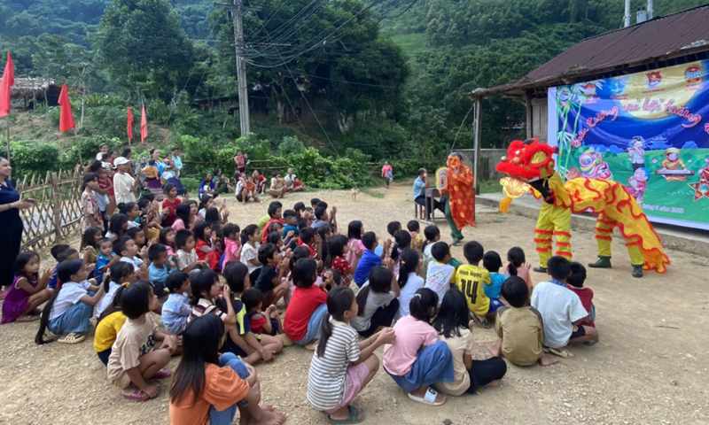 chương trình “Biên cương vui hội trăng rằm” trên khắp địa bàn trên hai tuyến biên giới.