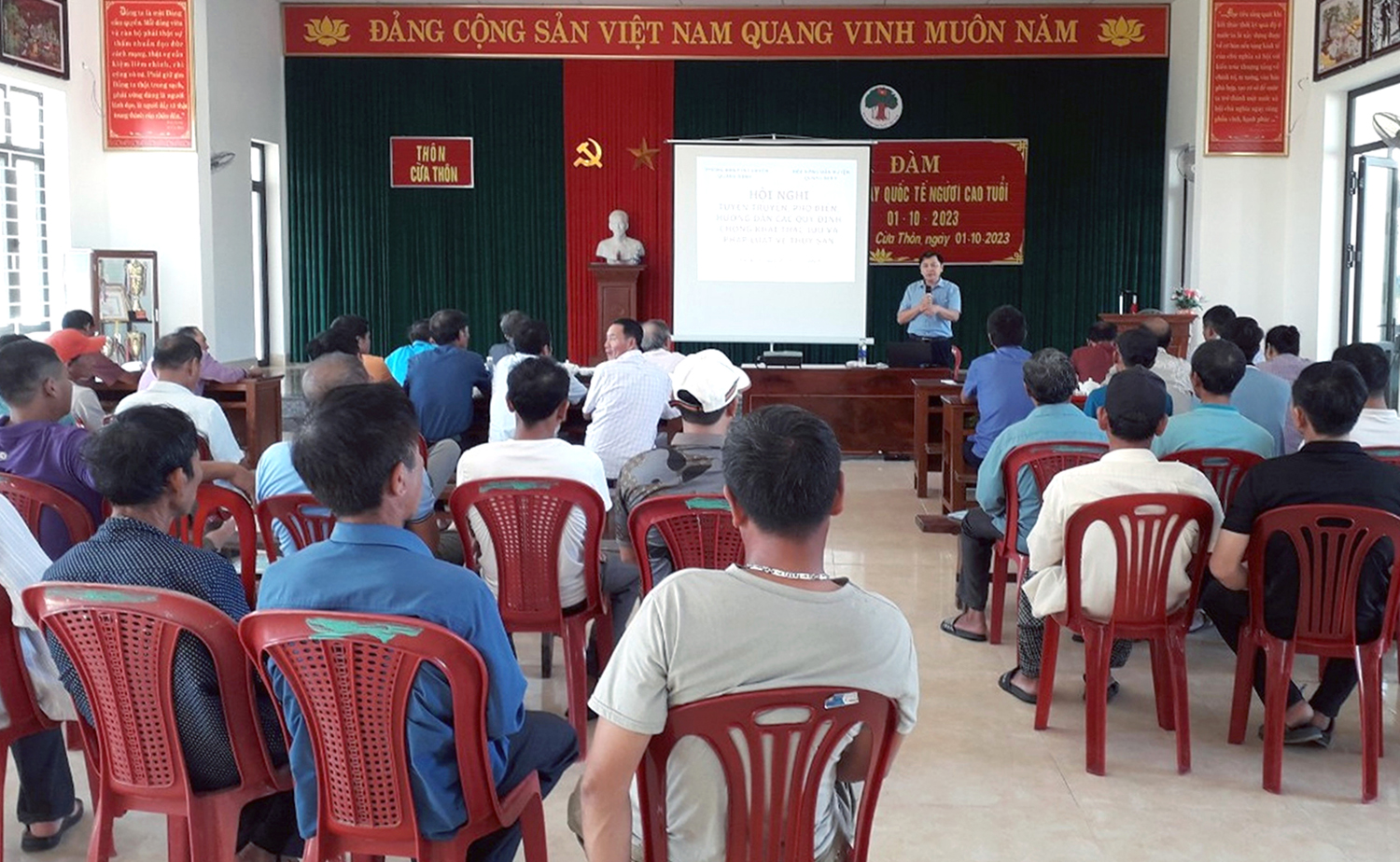 Quảng Ninh: Tập huấn Luật Thủy sản và chống khai thác thủy sản bất hợp pháp