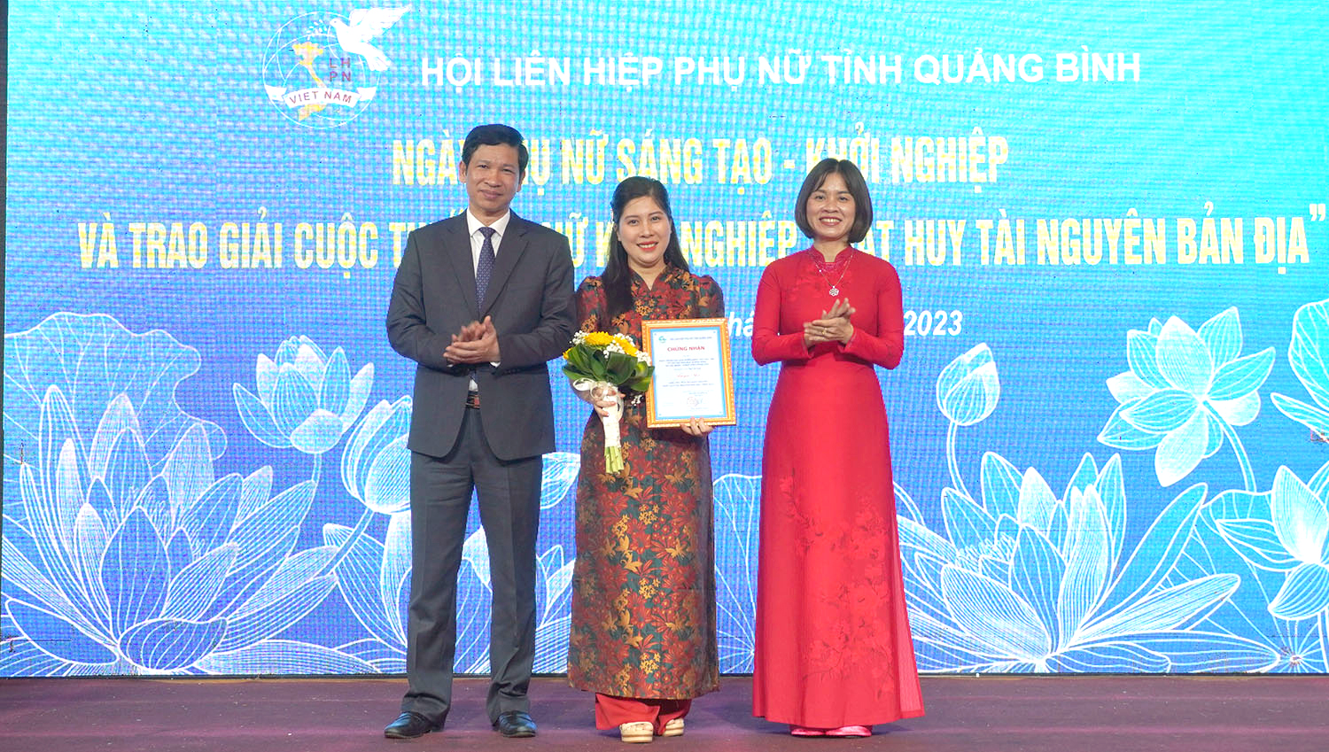 Trao giải cuộc thi "Phụ nữ khởi nghiệp, phát huy tài nguyên bản địa"