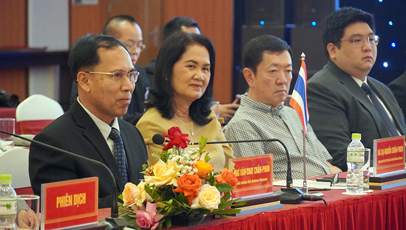 Tỉnh trưởng tỉnh Na-khon Pha-nôm, ngài Văn-chay Chăn-phon bày tỏ sự tin tưởng vào hoạt động hợp tác giữa hai địa phương