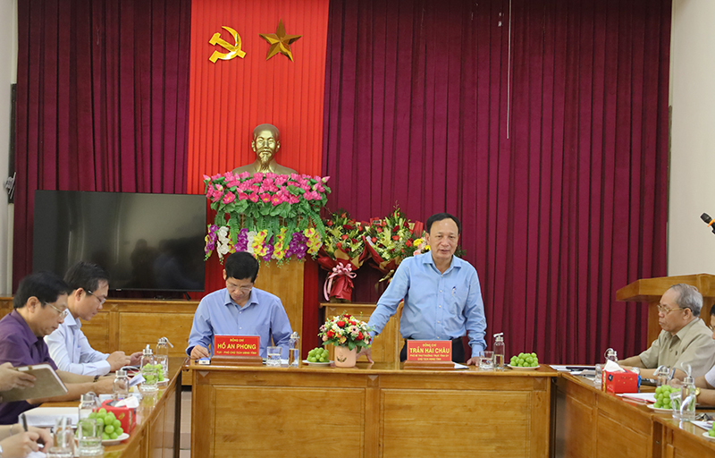  Đồng chí Phó Bí thư Thường trực Tỉnh ủy Trần Hải Châu chủ trì buổi làm việc.