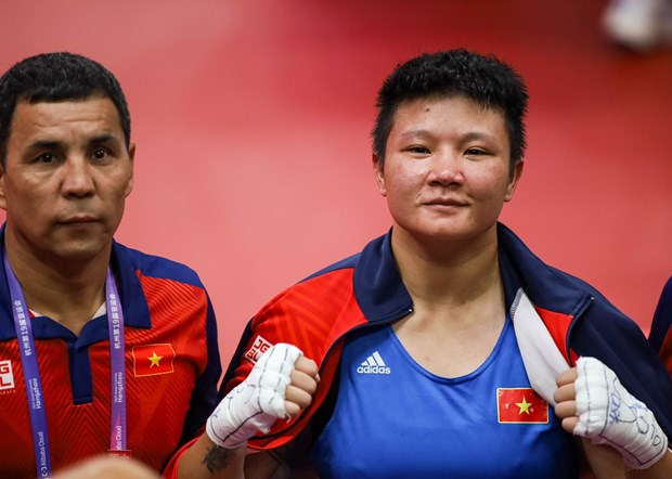 Võ sỹ boxing Lưu Diễm Quỳnh giành HCĐ hạng cân 75kg. (Ảnh: Hoàng Linh/TTXVN)