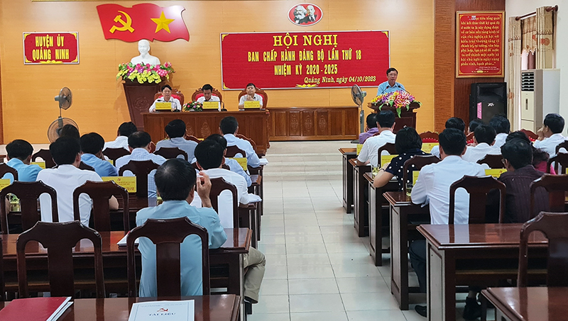 Toàn cảnh hội nghị.