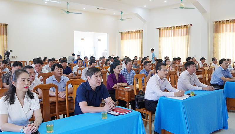 Các đại biểu và học viên tham dự tại buổi tập huấn.