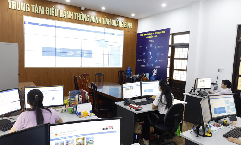 Trung tâm điều hành thông minh tỉnh Quảng Bình (IOC) đi vào hoạt động góp phần xây dựng chính quyền điện tử.