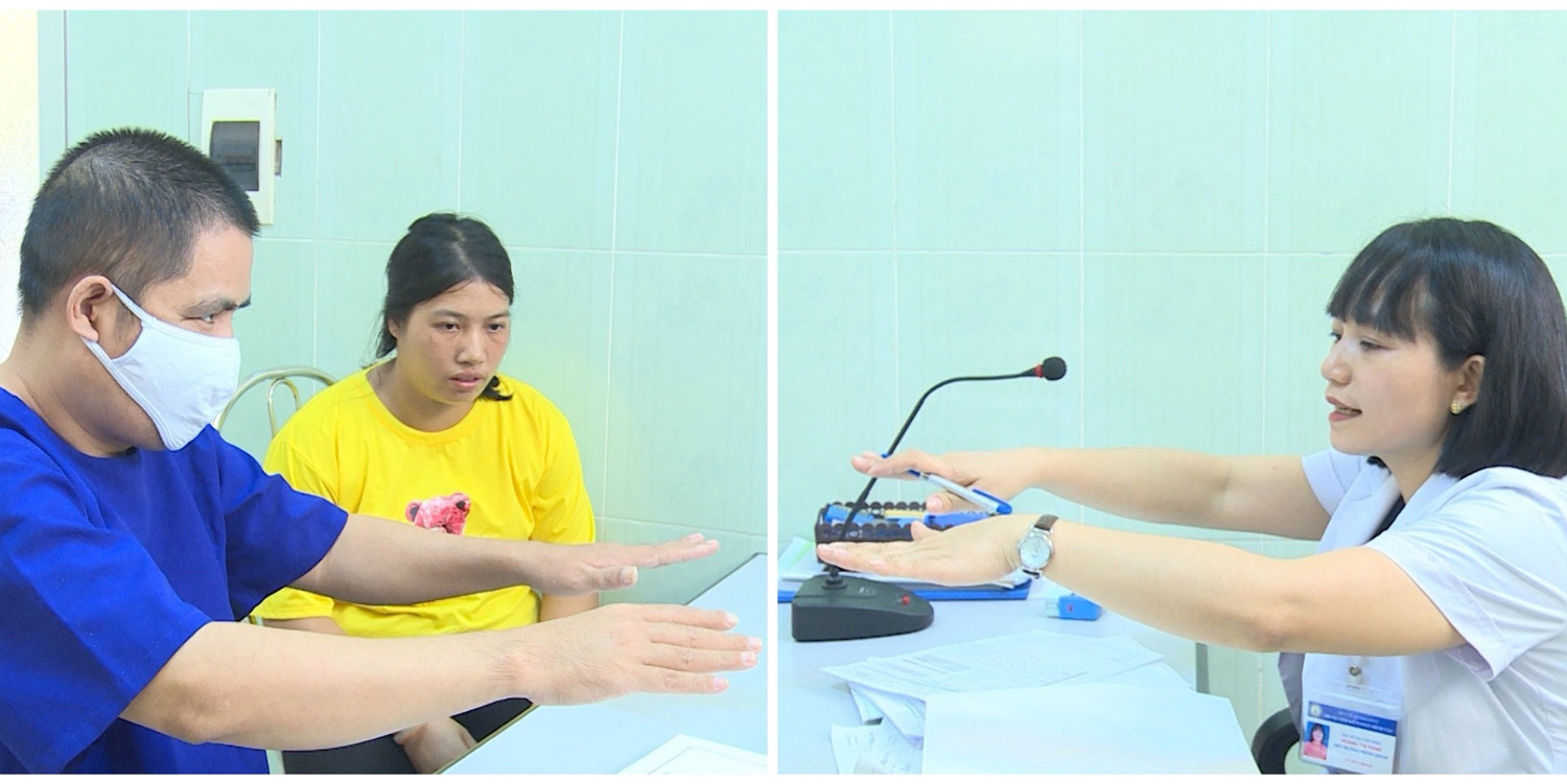Bác sĩ Hoàng Thị Hạnh khám, kiểm tra tác dụng phụ của thuốc an thần kinh trên bệnh nhân tâm thần.