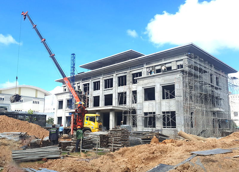 Công trình Trung tâm một cửa liên thông Công an tỉnh do Công ty TNHH XD Việt Tiến đảm nhận thi công dự kiến vượt tiến độ 12 tháng.