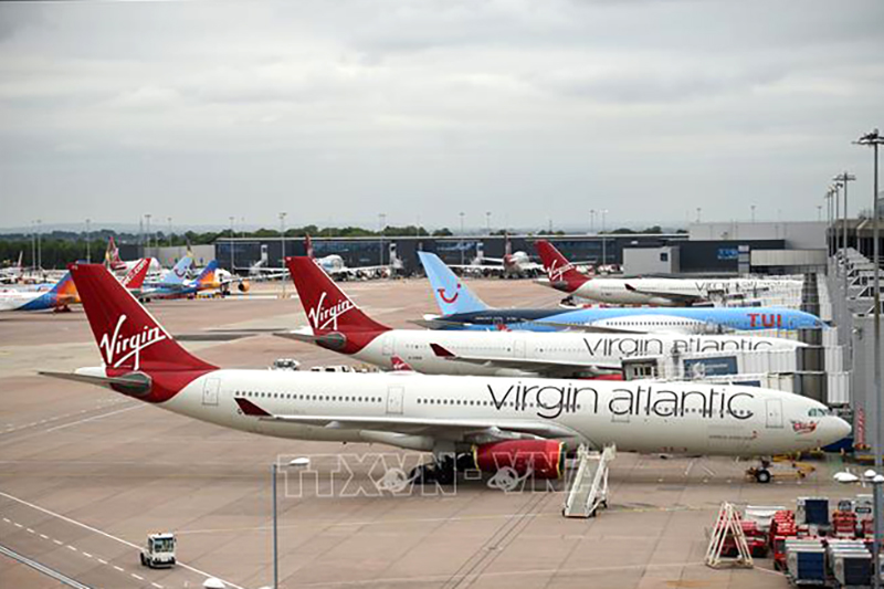  Máy bay đậu tại sân bay quốc tế Manchester, Anh, ngày 8/6/2020. Ảnh: AFP/TTXVN