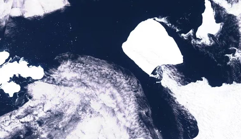 Tảng băng lớn nhất thế giới vỡ rời, hướng về Nam Đại Dương