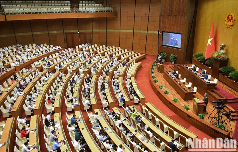 Quang cảnh phiên họp của Quốc hội tại Hội trường Diên Hồng ngày 27/10.