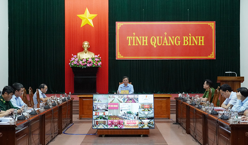 Đồng chí Trần Thắng, Phó Bí thư Tỉnh ủy, Chủ tịch UBND tỉnh chủ trì hội nghị tại điểm cầu Quảng Bình.