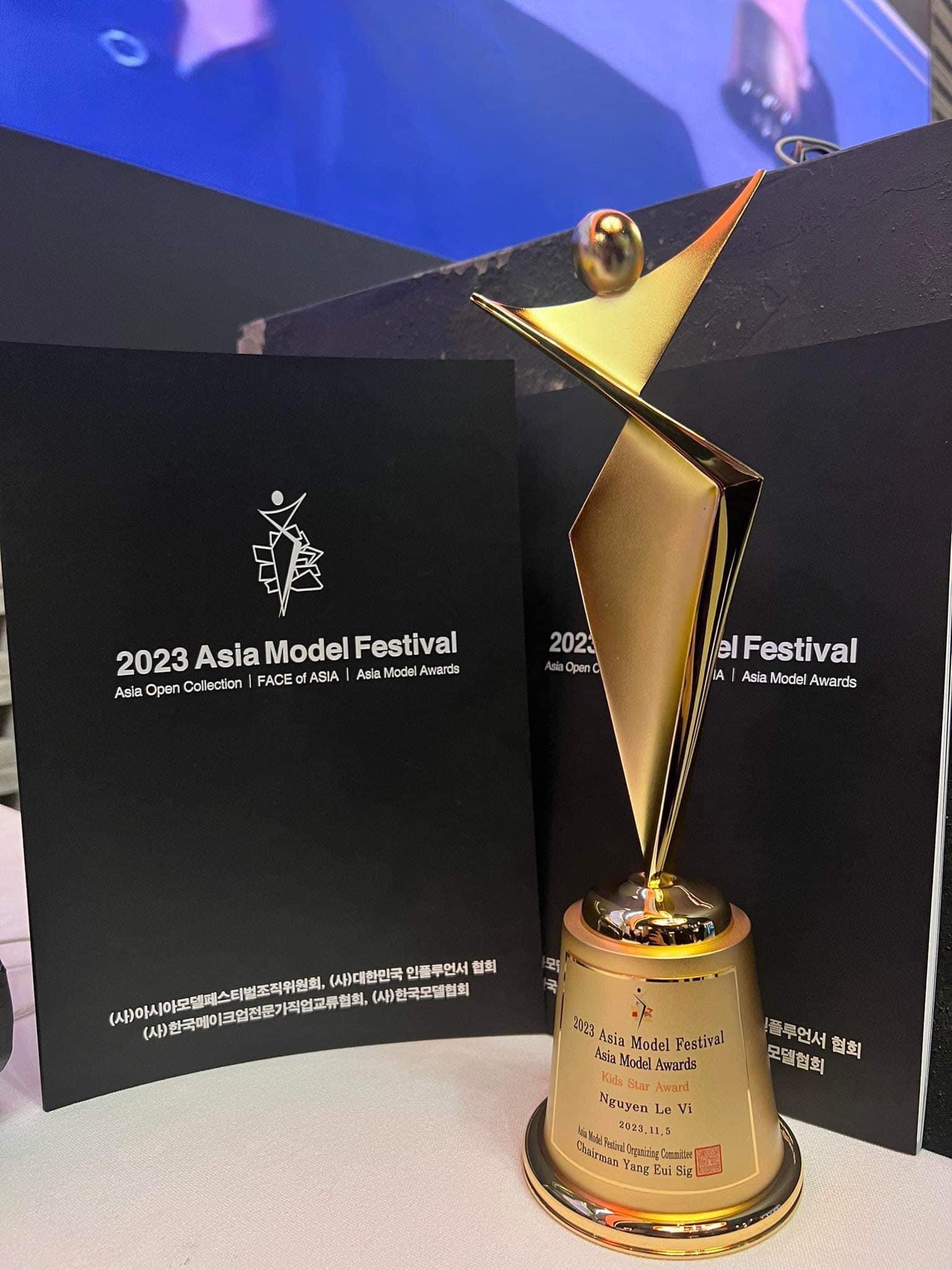 Cup vàng danh giá tại cuộc thi ASIA Model Festival