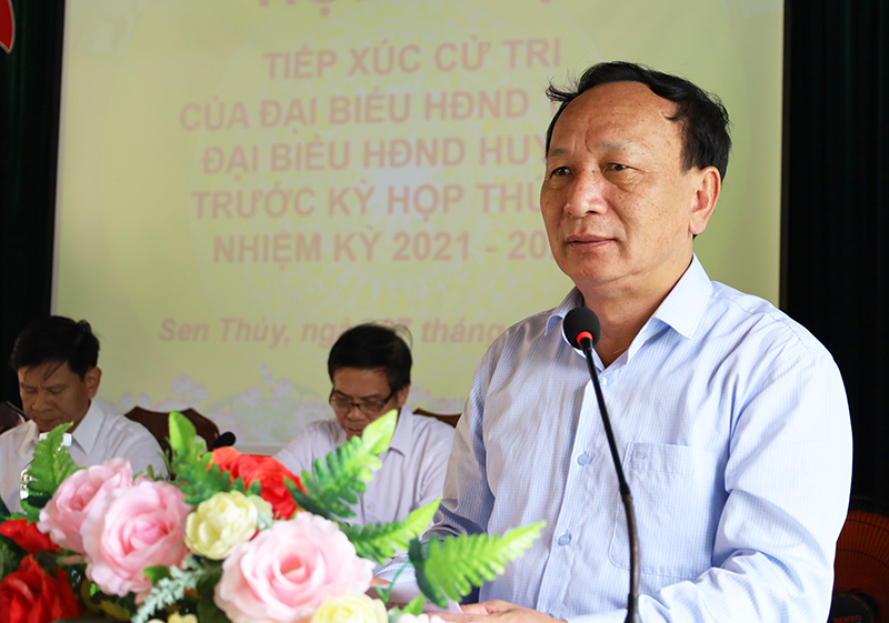Đồng chí Phó Bí thư Thường trực Tỉnh ủy, Chủ tịch HĐND tỉnh Trần Hải Châu trao đổi, làm rõ một số vấn đề mà cử tri quan tâm.