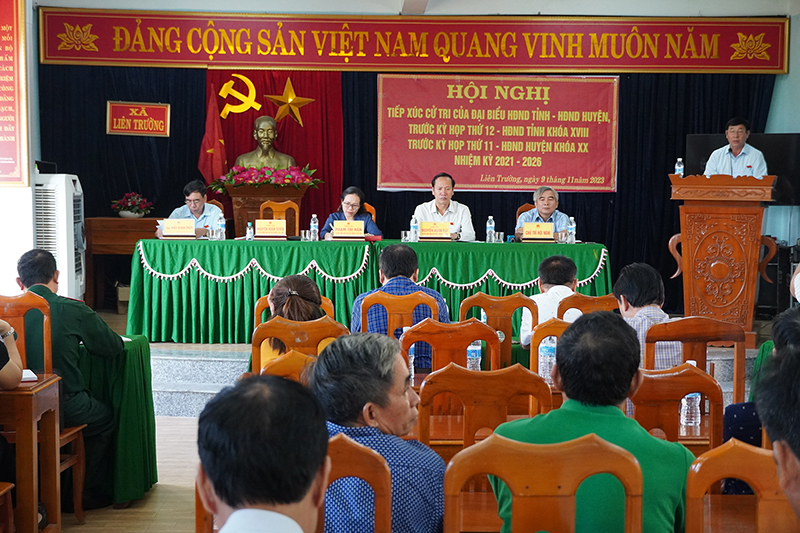 Tổ đại biểu HĐND tỉnh tiếp xúc với cử tri huyện Quảng Trạch.