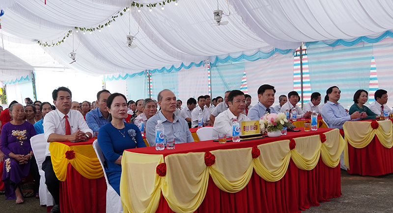 Các đại biểu tham dự ngày hội.