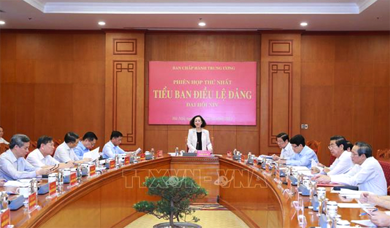 Thường trực Ban Bí thư Trương Thị Mai chủ trì phiên họp thứ nhất Tiểu ban Điều lệ Đảng Đại hội XIV - Ảnh: TTXVN