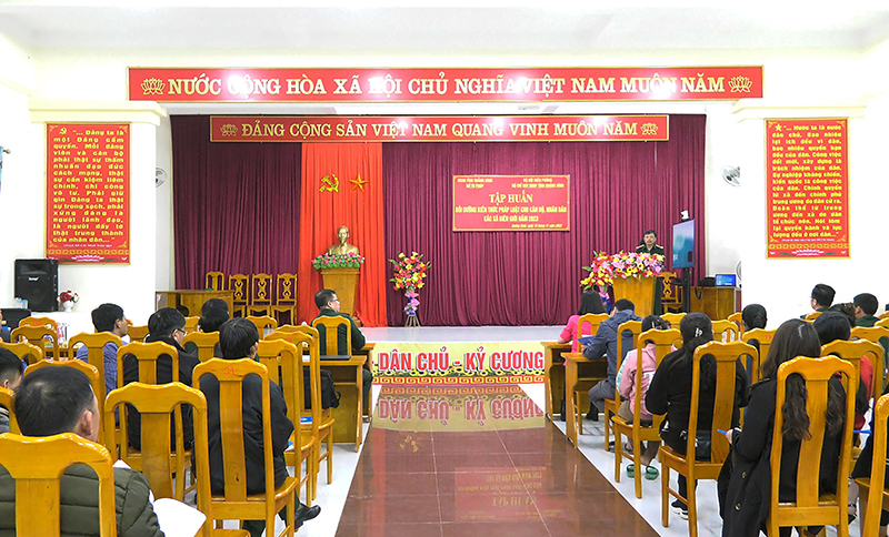 Quang cảnh lớp tập huấn.