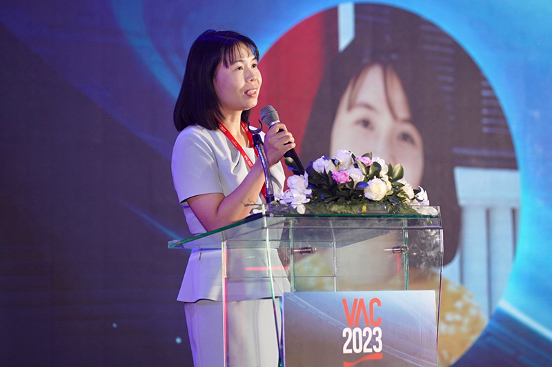 Bà Lý Thị Thu Thủy, Trưởng phòng Bảo hiểm Nhân thọ, Cục quản lý, giám sát bảo hiểm, Bộ Tài chính phát biểu mở đầu sự kiện.