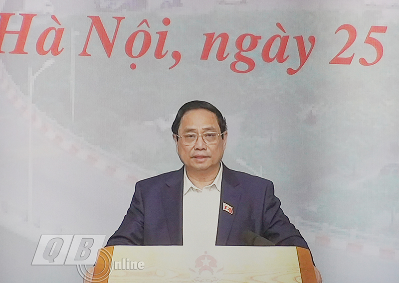 Thủ tướng Chính phủ Phạm Minh Chính phát biểu chỉ đạo tại phiên họp.