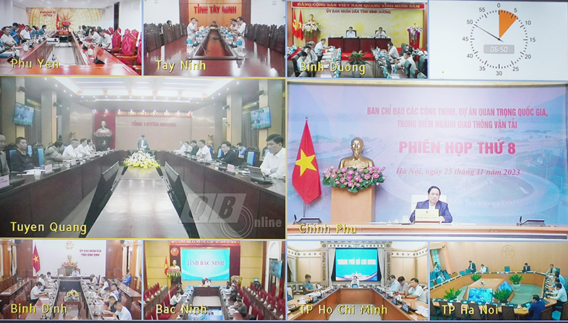 Đại viểu các điểm cầu tham gia thảo luận tại phiên họp.