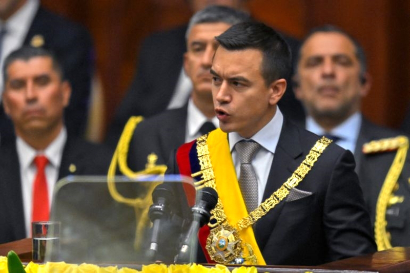  Doanh nhân Daniel Noboa, 35 tuổi tuyên thệ nhậm chức Tổng thống Ecuador ngày 23/11. (Ảnh: AFP)