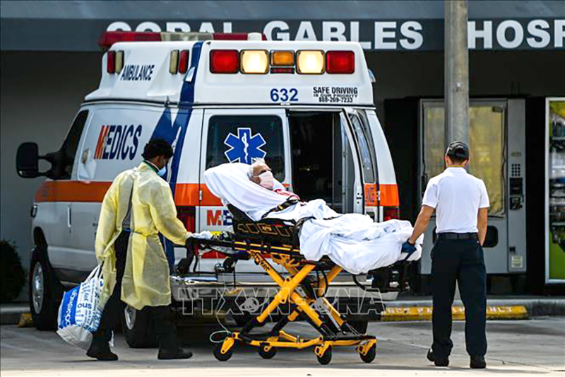 Số ca mắc cúm và COVID-19 gia tăng tại Mỹ