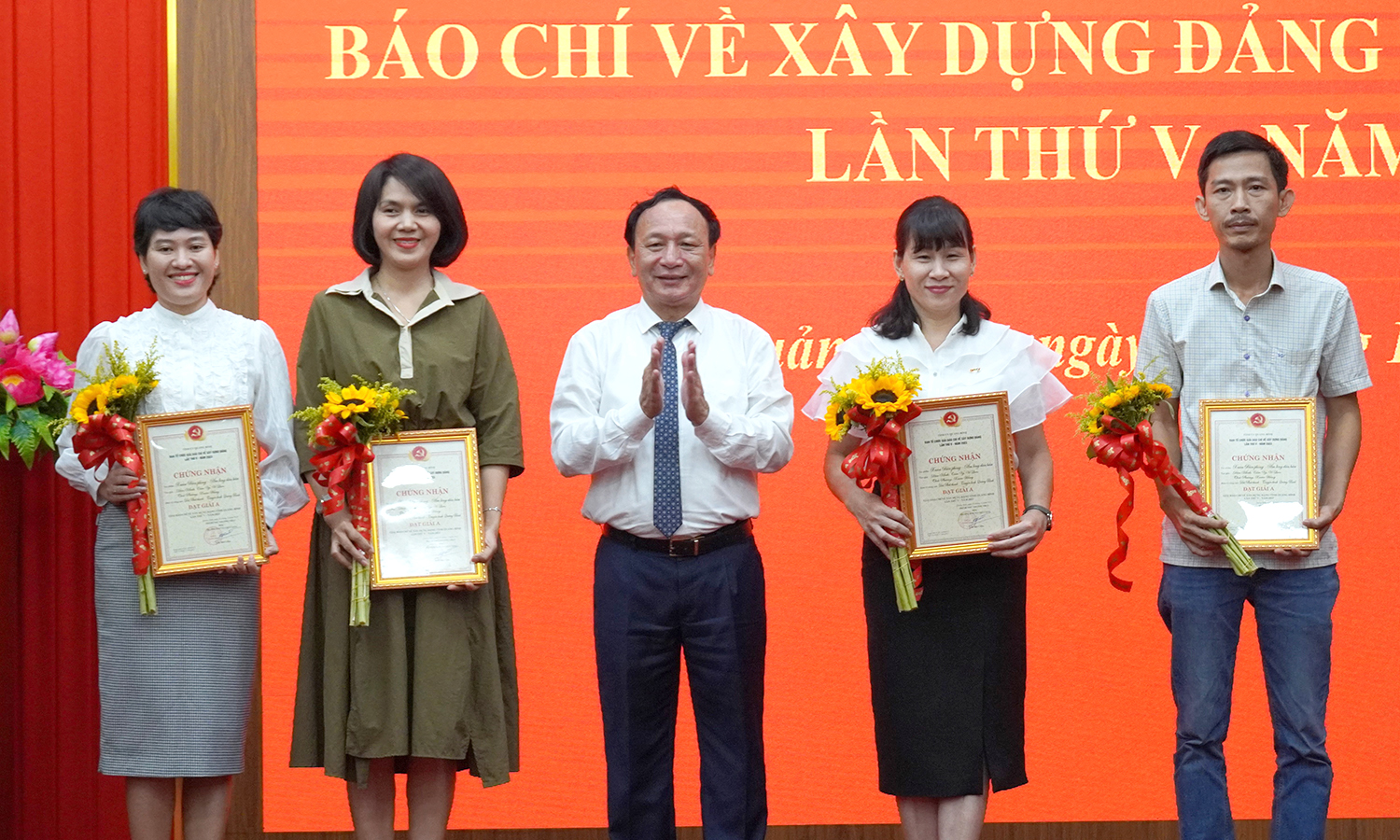 Tổng kết và trao giải báo chí về xây dựng Đảng tỉnh Quảng Bình năm 2023