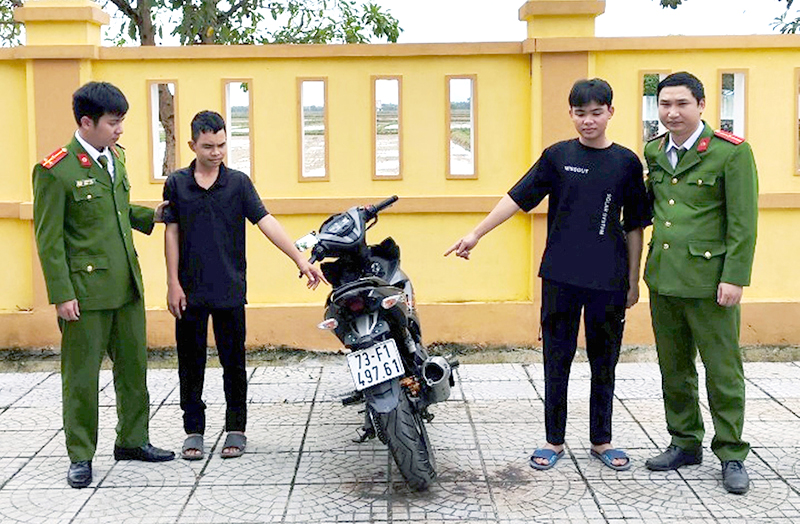 Công an xã Hàm Ninh bắt đối tượng trộm xe máy