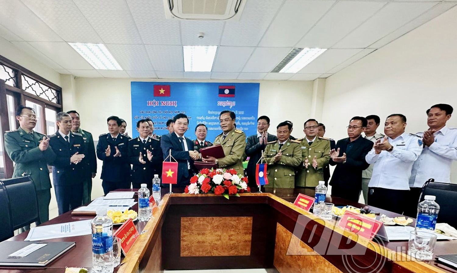 Tăng cường công tác phối hợp giữa cửa khẩu Cha Lo và Nà Phàu