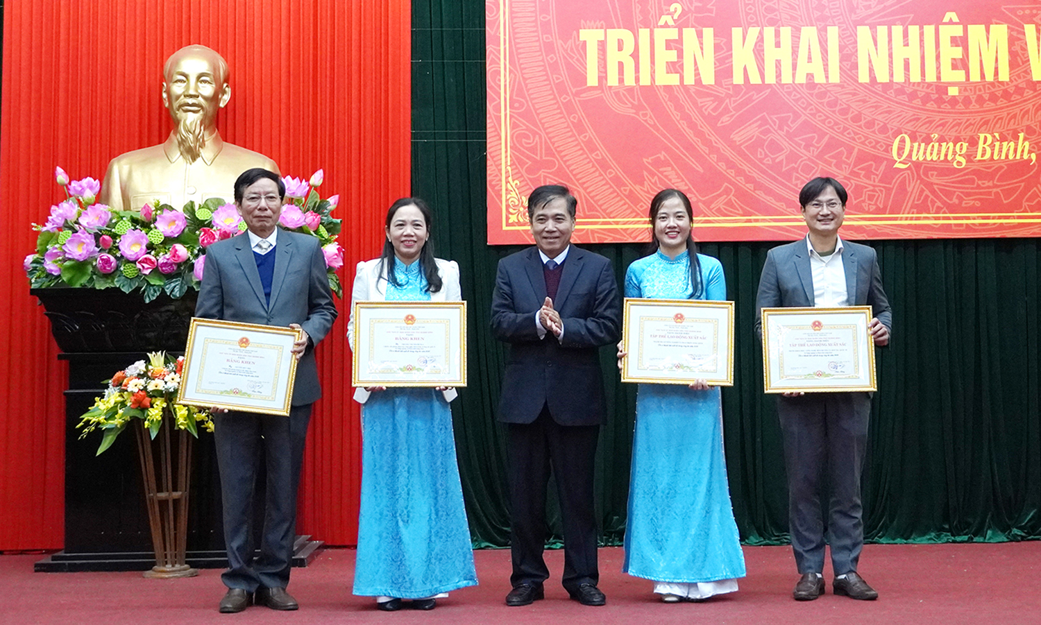 Thúc đẩy sản xuất nông nghiệp phát triển mạnh mẽ, tạo đột phá