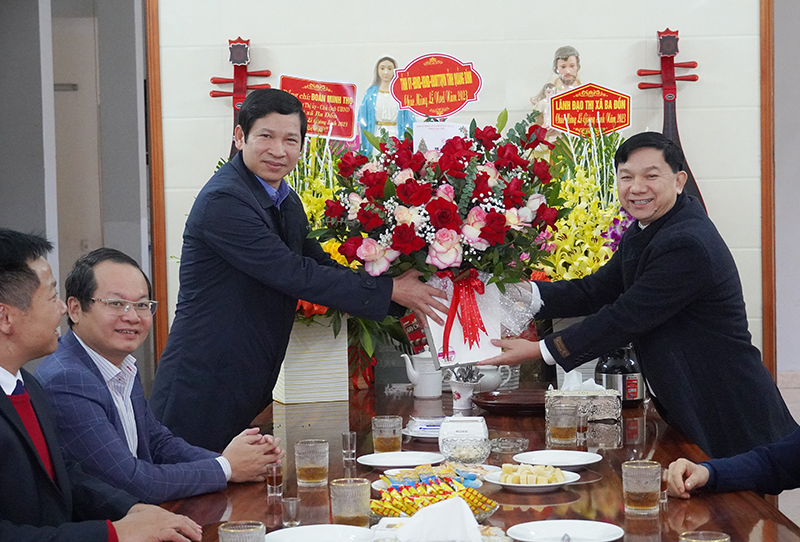Đồng chí Phó Chủ tịch UBND tỉnh Hồ An Phong thăm, chúc mừng Giáng sinh 2023
