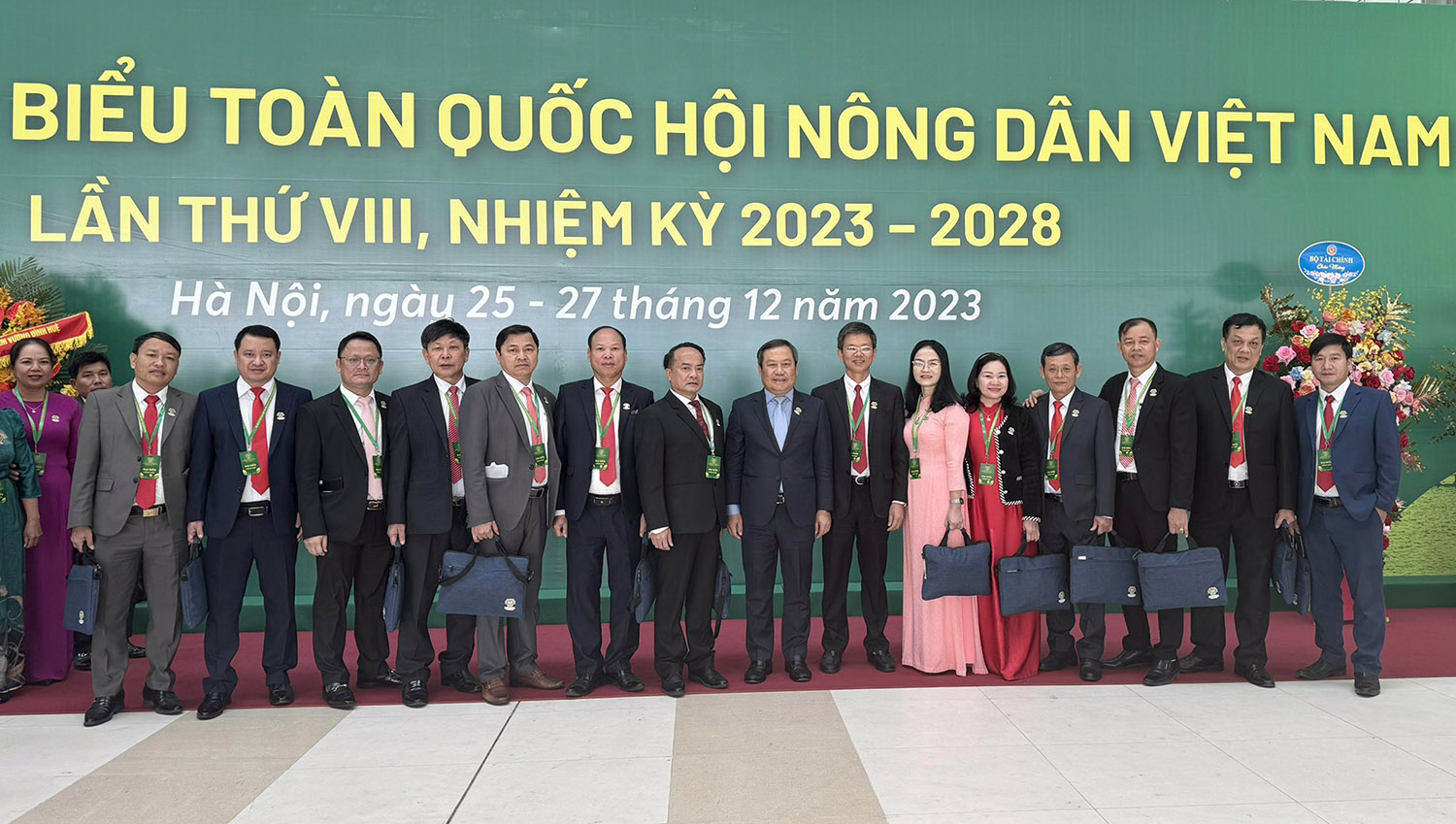 Đồng chí Trần Tiến Sỹ trúng cử Ban Chấp hành Trung ương Hội Nông dân Việt Nam khóa VIII