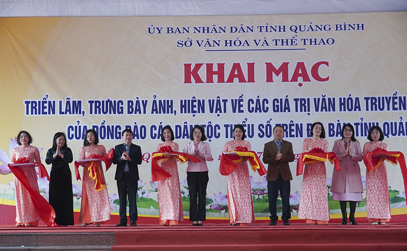 Triển lãm hiện vật về giá trị văn hóa truyền thống của đồng bào các dân tộc thiểu số