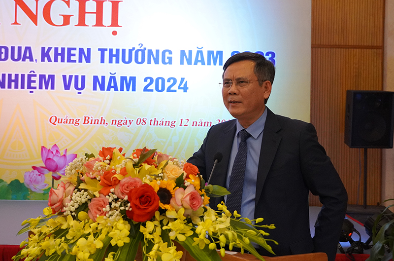 Đồng chí Chủ tịch UBND tỉnh Trần Thắng phát biểu chào mừng tại hội nghị.
