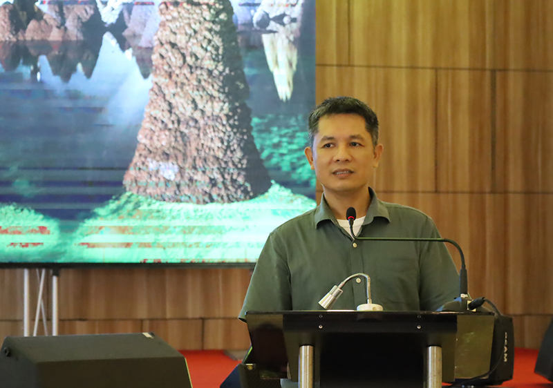 Ông  Nguyễn Châu Á, Tổng giám đốc Công ty TNHH Chua Me Đất phát biểu tại hội nghị. 