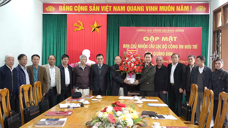 Đại diện lãnh đạo Công an tỉnh thường xuyên gặp mặt, trao đổi thông tin với Ban Chủ nhiệm CLB Công an hưu trí tỉnh nhằm nâng cao chất lượng hoạt động.