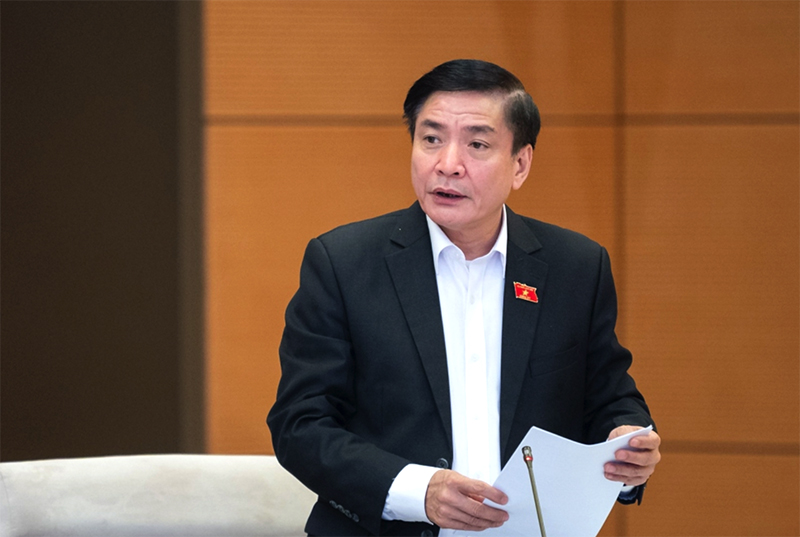 Tổng Thư ký Quốc hội Bùi Văn Cường báo cáo Ủy ban Thường vụ Quốc hội tại Phiên họp thứ 28