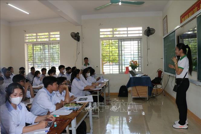 Một tiết học Chương trình Tiếng Anh tăng cường tại trường THPT Nguyễn Duy Trinh, huyện Nghi Lộc, tỉnh Nghệ An. Ảnh minh họa: TTXVN phát