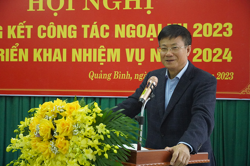 đồng chí Lương Ngọc Bính, nguyên Ủy viên Trung ương Đảng, nguyên Bí thư Tỉnh ủy, Chủ tịch Liên hiệp các tổ chức hữu nghị tỉnh