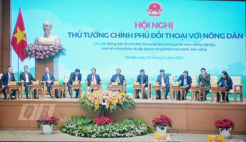 Quang cảnh tại điểm cầu trung tâm.