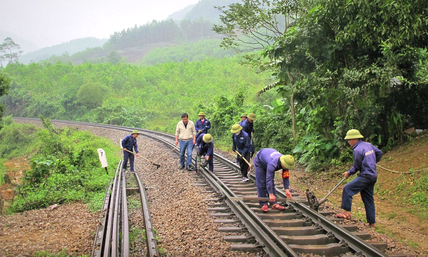 Dự án 2.000 tỷ đồng cải tạo đường sắt đèo Khe Nét sẽ được khởi công sau Tết