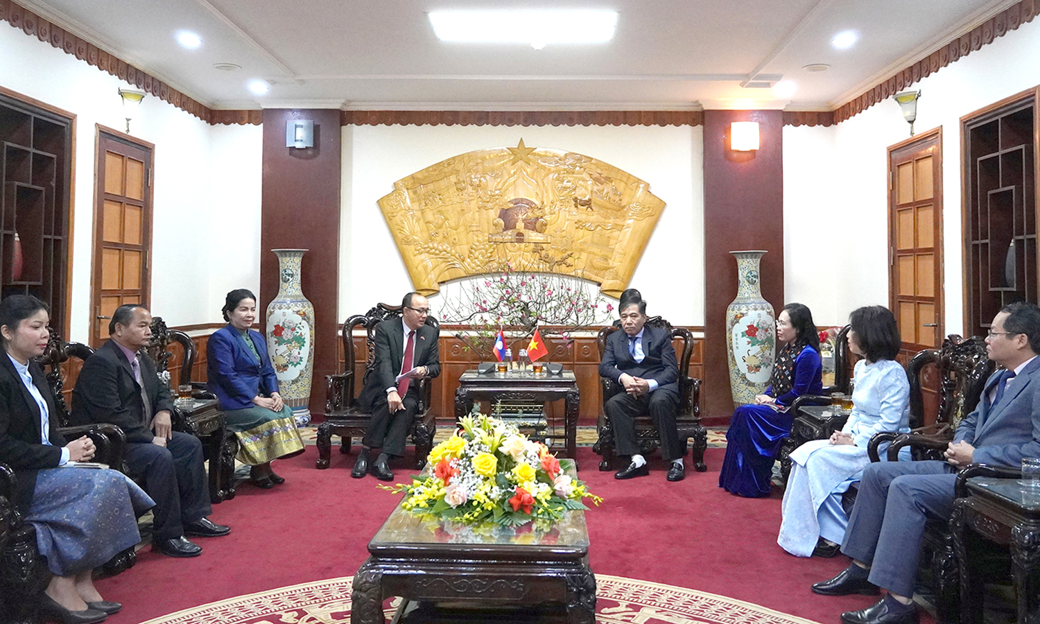 Đoàn đại biểu tỉnh Chăm-Pa-Sắc thăm và chúc Tết tại Quảng Bình