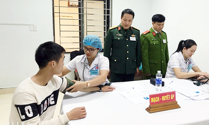 Huyện Quảng Ninh đã hoàn thành công tác khám tuyển sức khỏe cho thanh niên tham gia nghĩa vụ quân sự năm 2024.