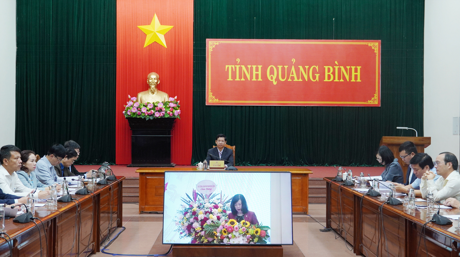 Đồng chí Phó Chủ tịch UBND tỉnh Hồ An Phong chủ trì tại điểm cầu Quảng Bình.