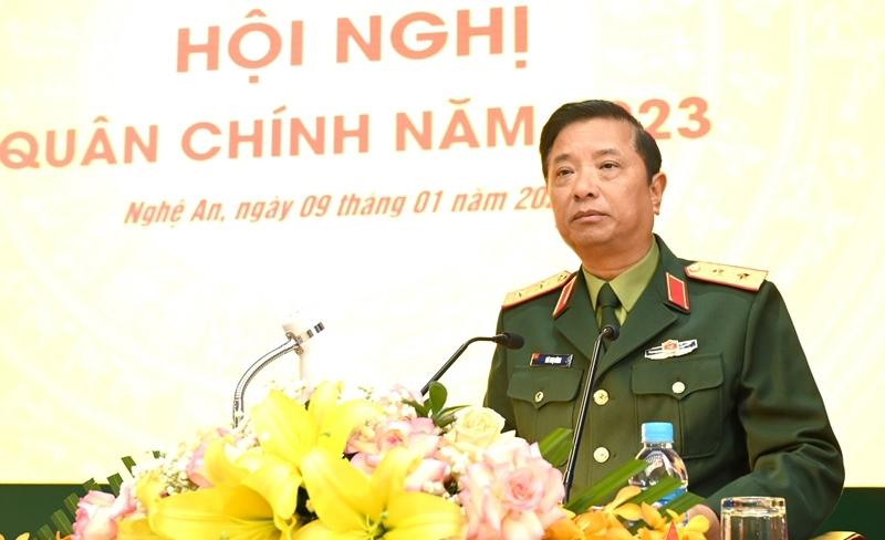 Trung tướng Hà Thọ Bình, Tư lệnh Quân khu 4 chủ trì hội nghị. 