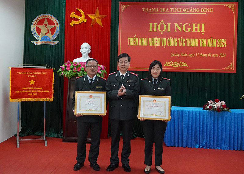 Các tập thể, cá nhận được khen thưởng vì có thành tích xuất sắc trong công tác thanh tra năm 2023.