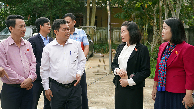 Đoàn giám sát kiểm tra tình hình thực tế tại Trung tâm y tế huyện Tuyên Hóa