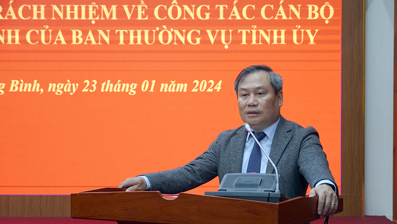 Đồng chí Bí thư Tỉnh ủy Vũ Đại Thắng phát biểu giao nhiệm vụ cho các cán bộ được hiệp y, bổ nhiệm